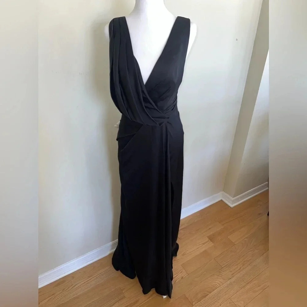 NWT Fame and Partners Black Floor Length Cross Back Dress Sz 4 Valentines‎ Day